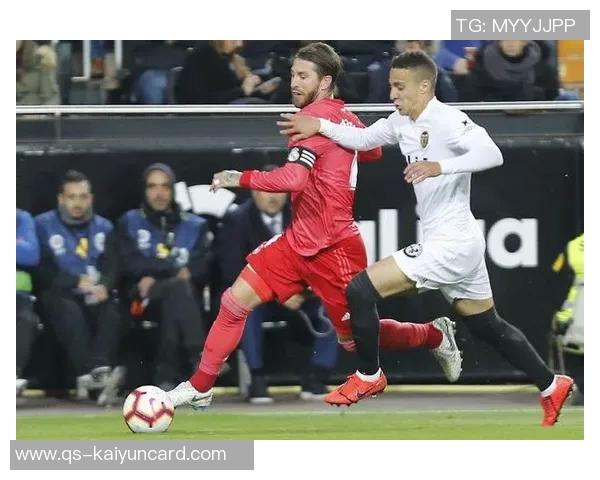 皇马两场失利解析：定位球和边路传中成致命弱点