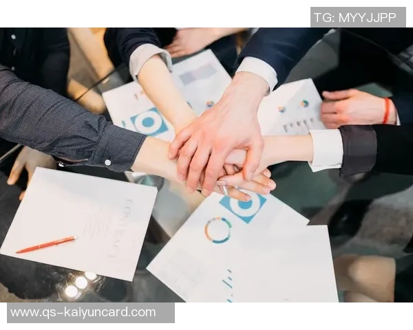 字母哥赞特纳创造空间与沟通能力展现团队协作精神