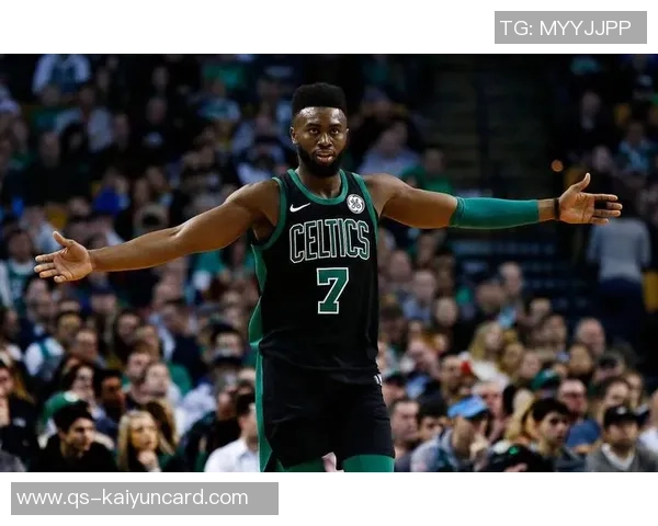 杰伦布朗怒斥裁判放任对手犯规直言已忍无可忍